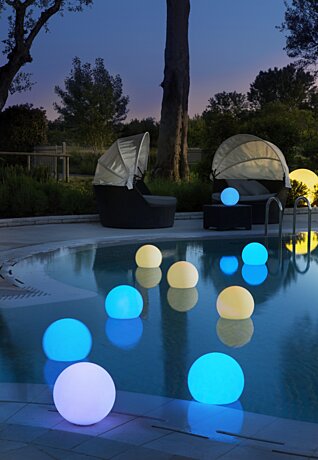 Lampa Oh! Aqua 15158 s dálkovým ovladačem a nabíjecí stanicí